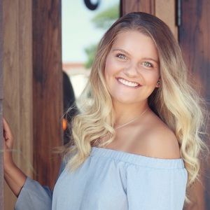 Meet your Posher, Hannah